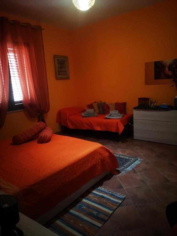 Orangebalestrate Lägenhet Exteriör bild